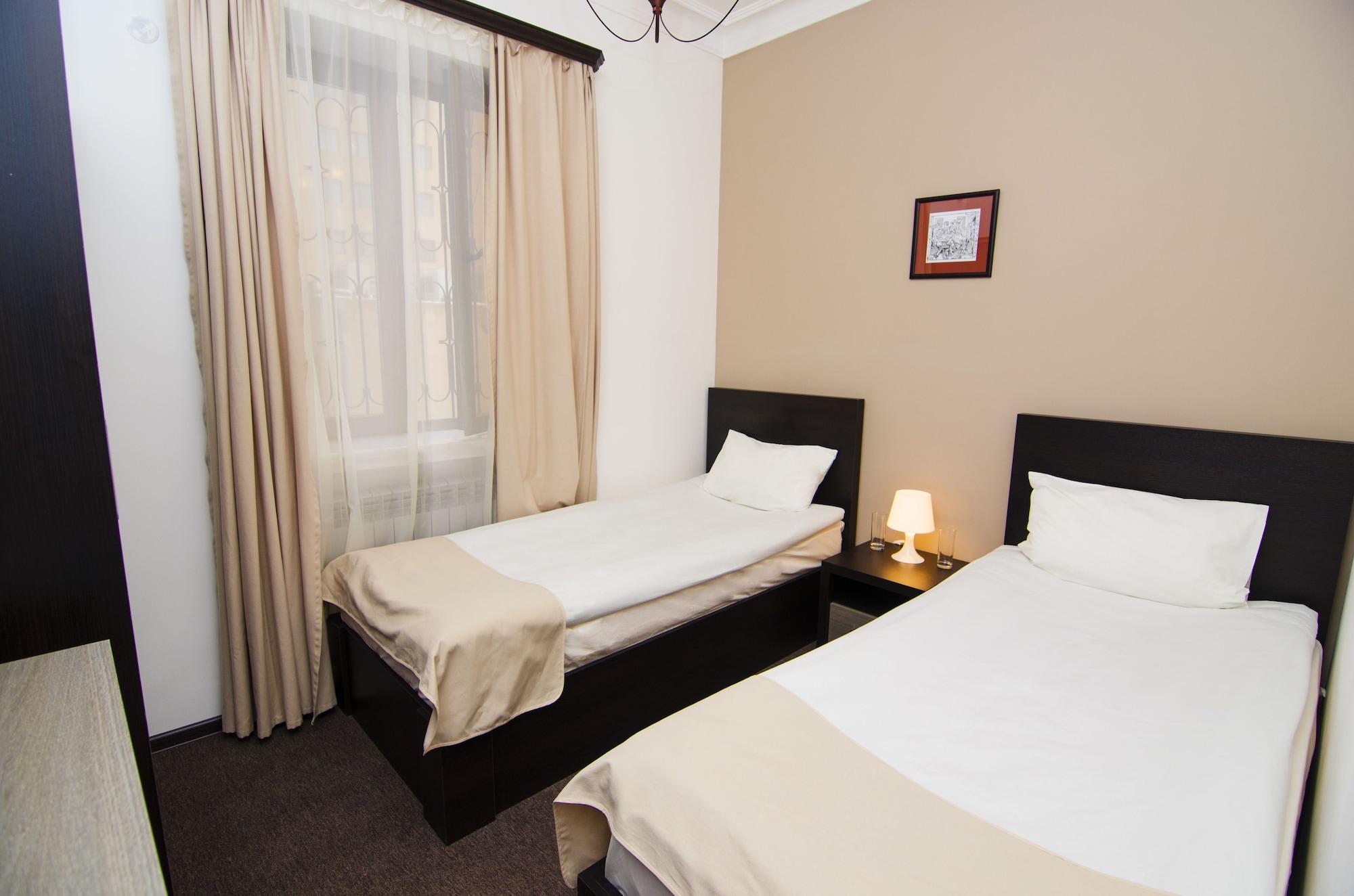 City Centre Hotel By Picnic Yerevan Exterior photo