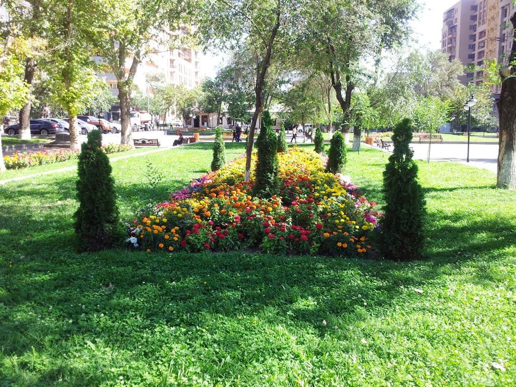City Centre Hotel By Picnic Yerevan Exterior photo