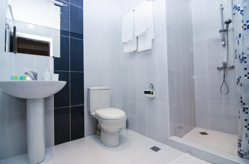 City Centre Hotel By Picnic Yerevan Room photo